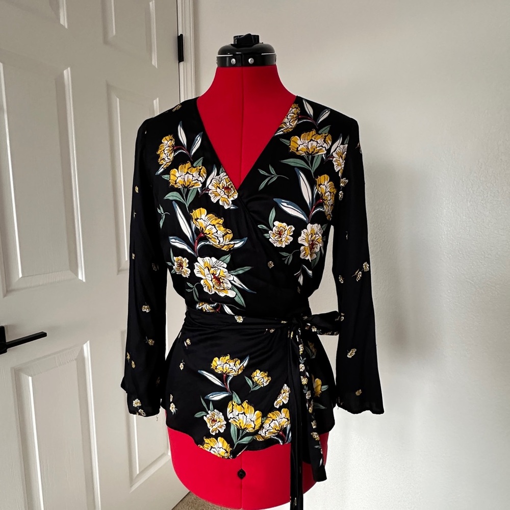 Zara Black and Yellow Floral Wrap Top small